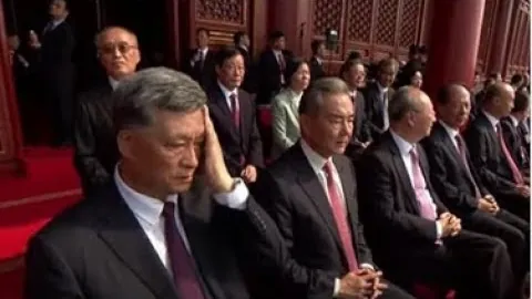 智能眼镜销量激增，2025年全球销量预测破千万